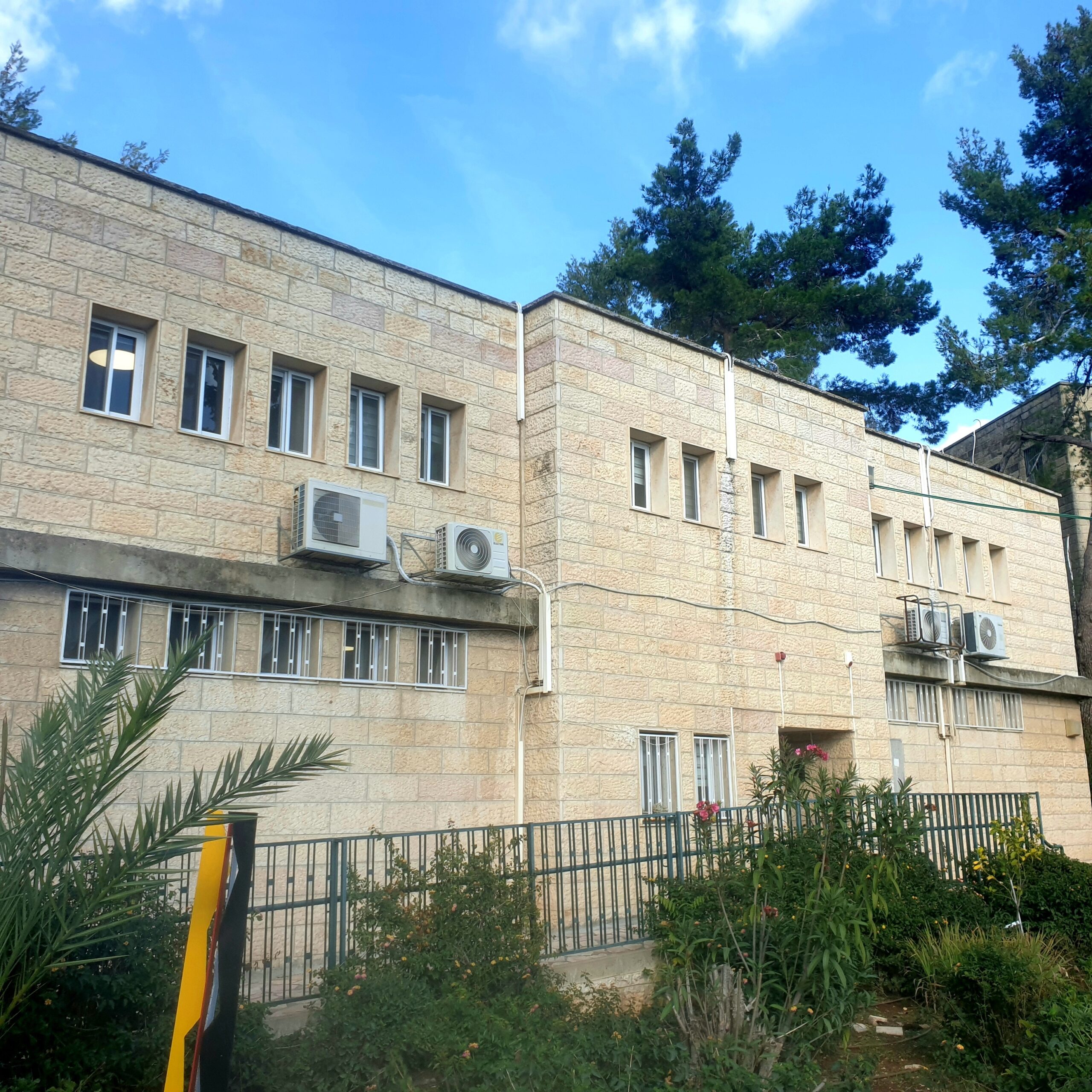 קרית יובל ילדים ונוער